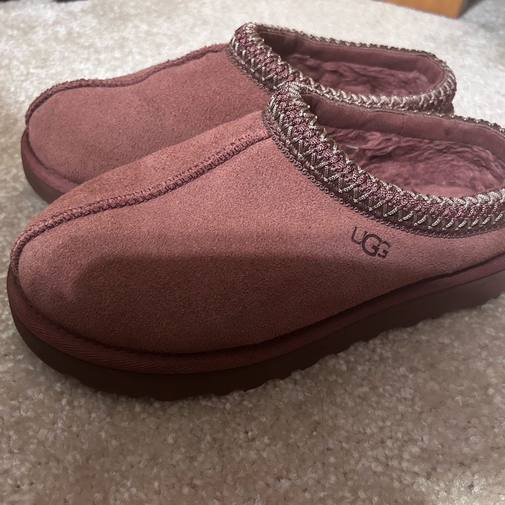 UGG tasmans